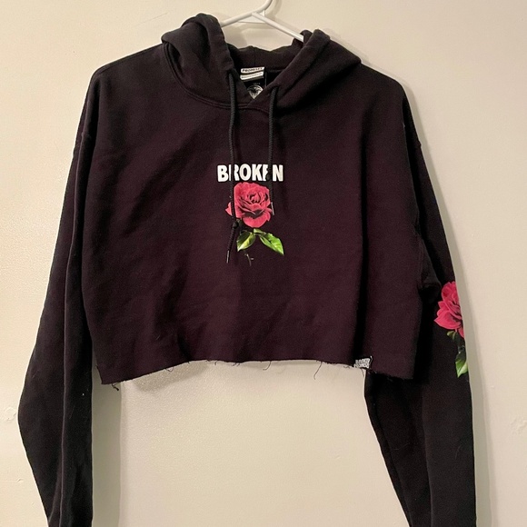 Cropped Black Hoodie - Picture 1 of 2